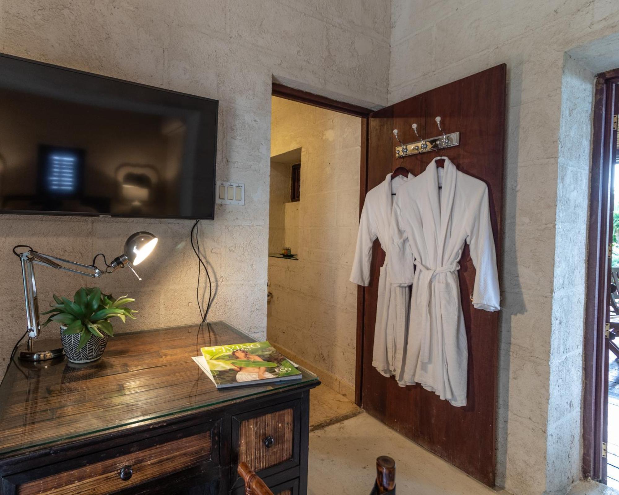 Sweetfield Manor Hotel Bridgetown Kültér fotó