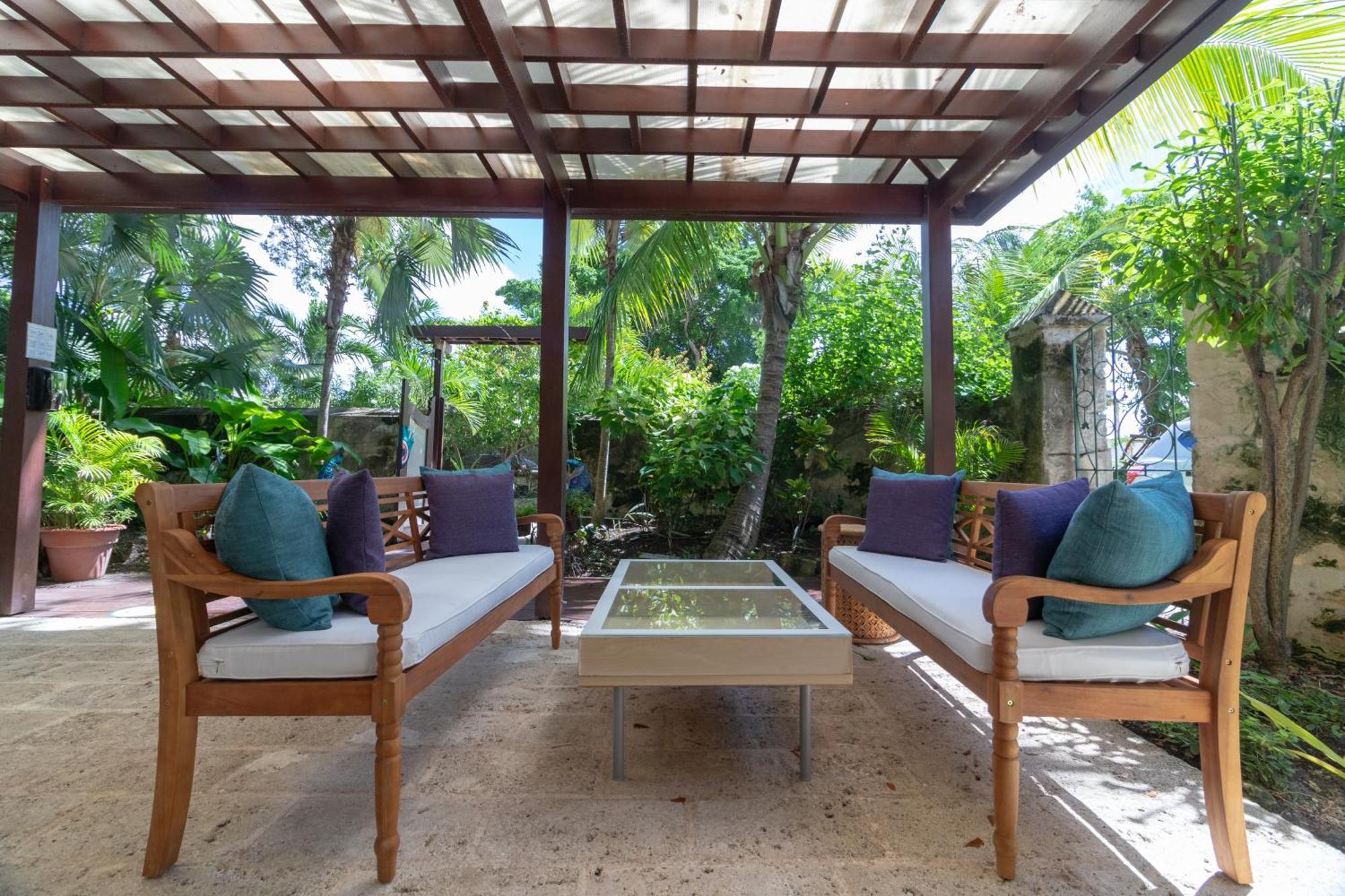 Sweetfield Manor Hotel Bridgetown Kültér fotó